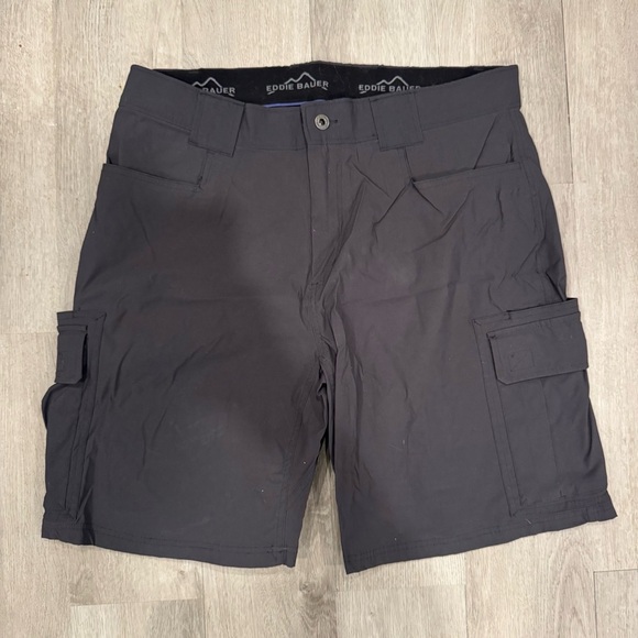 Eddie Bauer Men's Gray Cargo Shorts Size 36 Two Way Stretch Outdoor Hiking - Picture 1 of 4